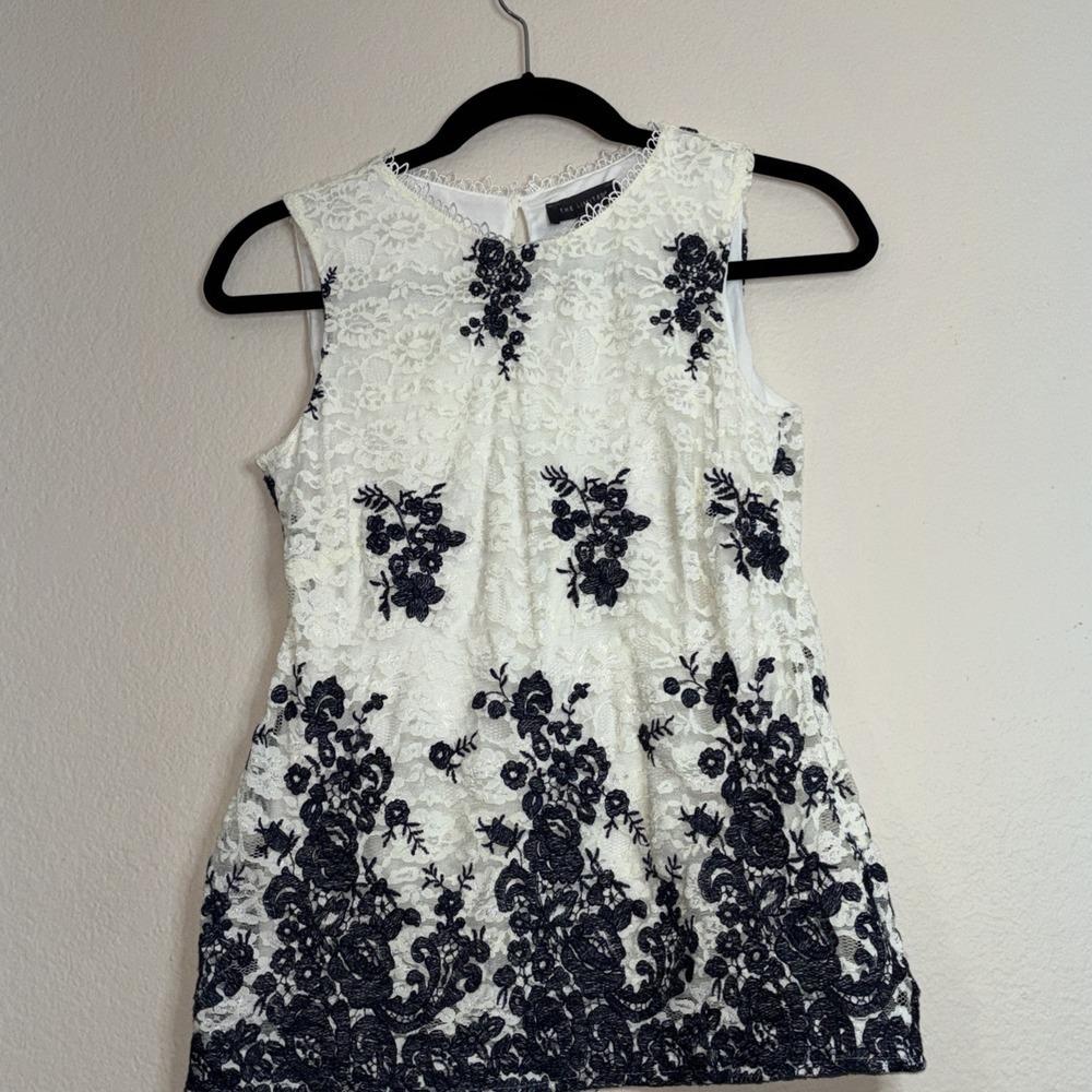 The Limited Blue And White Floral Lace Camisole Top Size Petite XS